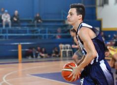 Foto de la galería: Volvió Luz y Fuerza a las competiciones de básquet: derrotó a Mitre por el Provincial