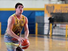 Foto de la galería: Volvió Luz y Fuerza a las competiciones de básquet: derrotó a Mitre por el Provincial