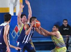 Foto de la galería: Volvió Luz y Fuerza a las competiciones de básquet: derrotó a Mitre por el Provincial