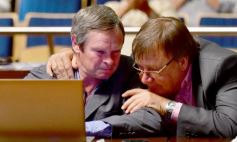 Foto de la galería: Legislatura: Misiones se adhirió a la ley nacional que regula los contratos del sector público