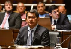 Foto de la galería: Legislatura: Misiones se adhirió a la ley nacional que regula los contratos del sector público