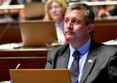 Foto de la galería: Legislatura: Misiones se adhirió a la ley nacional que regula los contratos del sector público