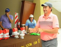Foto de la galería: Santiago Warenycia ganó el Campeonato de Golf del Tacurú