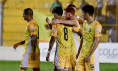 Foto de la galería: Las postales del debut del Colectivero en el Argentino A