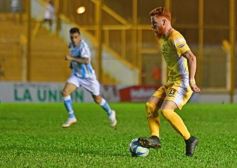 Foto de la galería: Las postales del debut del Colectivero en el Argentino A