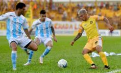 Foto de la galería: Las postales del debut del Colectivero en el Argentino A