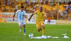 Foto de la galería: Las postales del debut del Colectivero en el Argentino A