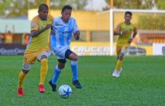 Foto de la galería: Las postales del debut del Colectivero en el Argentino A