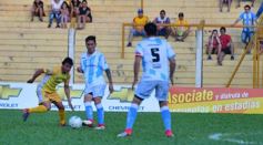 Foto de la galería: Las postales del debut del Colectivero en el Argentino A