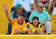 Foto de la galería: Las postales del debut del Colectivero en el Argentino A