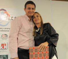 Foto de la galería: FECOPROMI distinguió a los profesionales del año