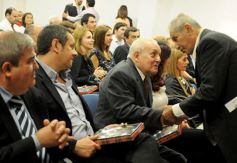 Foto de la galería: FECOPROMI distinguió a los profesionales del año