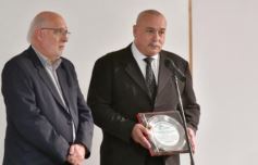 Foto de la galería: FECOPROMI distinguió a los profesionales del año