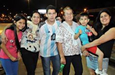 Foto de la galería: Un clásico, la Estudiantina posadeña, brilló como siempre en la costanera