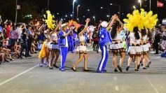 Foto de la galería: Un clásico, la Estudiantina posadeña, brilló como siempre en la costanera