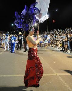 Foto de la galería: Un clásico, la Estudiantina posadeña, brilló como siempre en la costanera