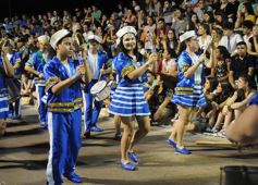 Foto de la galería: Un clásico, la Estudiantina posadeña, brilló como siempre en la costanera