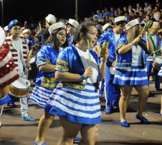 Foto de la galería: Un clásico, la Estudiantina posadeña, brilló como siempre en la costanera