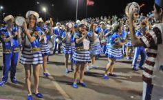 Foto de la galería: Un clásico, la Estudiantina posadeña, brilló como siempre en la costanera