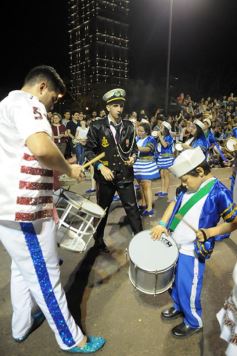 Foto de la galería: Un clásico, la Estudiantina posadeña, brilló como siempre en la costanera