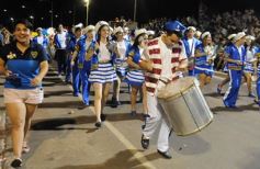 Foto de la galería: Un clásico, la Estudiantina posadeña, brilló como siempre en la costanera