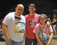 Foto de la galería: Un clásico, la Estudiantina posadeña, brilló como siempre en la costanera