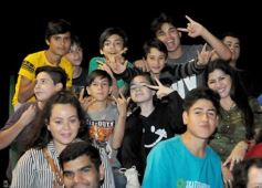 Foto de la galería: Un clásico, la Estudiantina posadeña, brilló como siempre en la costanera