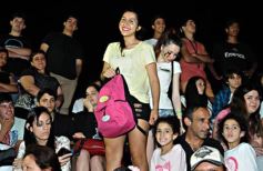 Foto de la galería: Un clásico, la Estudiantina posadeña, brilló como siempre en la costanera