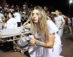 Foto de la galería: Un clásico, la Estudiantina posadeña, brilló como siempre en la costanera