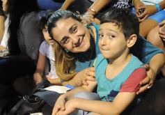 Foto de la galería: Un clásico, la Estudiantina posadeña, brilló como siempre en la costanera