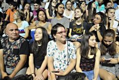 Foto de la galería: Un clásico, la Estudiantina posadeña, brilló como siempre en la costanera