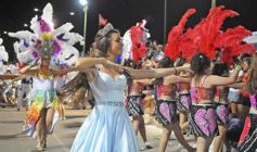 Foto de la galería: Un clásico, la Estudiantina posadeña, brilló como siempre en la costanera