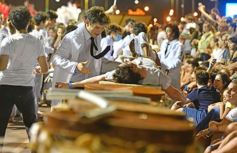 Foto de la galería: Un clásico, la Estudiantina posadeña, brilló como siempre en la costanera