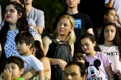 Foto de la galería: Un clásico, la Estudiantina posadeña, brilló como siempre en la costanera