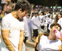 Foto de la galería: Un clásico, la Estudiantina posadeña, brilló como siempre en la costanera
