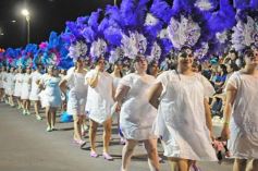 Foto de la galería: Un clásico, la Estudiantina posadeña, brilló como siempre en la costanera