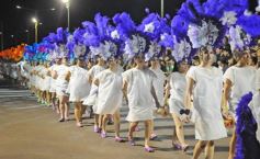 Foto de la galería: Un clásico, la Estudiantina posadeña, brilló como siempre en la costanera