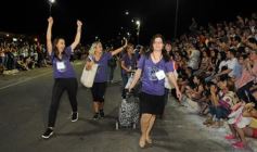 Foto de la galería: Un clásico, la Estudiantina posadeña, brilló como siempre en la costanera
