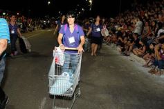 Foto de la galería: Un clásico, la Estudiantina posadeña, brilló como siempre en la costanera