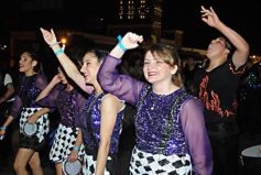 Foto de la galería: Un clásico, la Estudiantina posadeña, brilló como siempre en la costanera