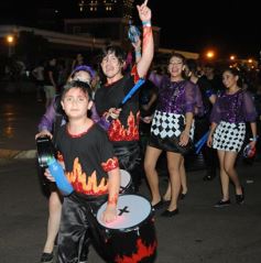 Foto de la galería: Un clásico, la Estudiantina posadeña, brilló como siempre en la costanera
