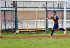 Foto de la galería: Mitre fue contundente ante Candelaria: 4 a 1