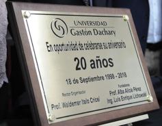 Foto de la galería: Emoción y orgullo en el cumpleaños número 20 de la Universidad Gastón Dachary