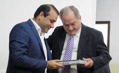 Foto de la galería: Emoción y orgullo en el cumpleaños número 20 de la Universidad Gastón Dachary