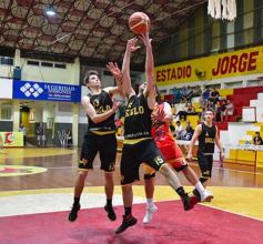 Foto de la galería: Siglo XXI dio el batacazo: derrotó a Tokio en Posadas