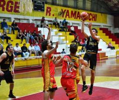 Foto de la galería: Siglo XXI dio el batacazo: derrotó a Tokio en Posadas