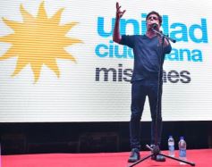 Foto de la galería: Con referentes nacionales del espacio de Cristina Kirchner, desembarcó en Misiones "Unidad Ciudadana"