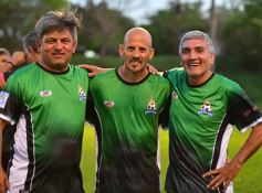 Foto de la galería: Glorias de Misiones y de Chacarita jugaron un amistoso inolvidable en el Club de Educación