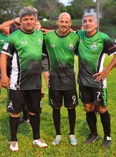 Foto de la galería: Glorias de Misiones y de Chacarita jugaron un amistoso inolvidable en el Club de Educación