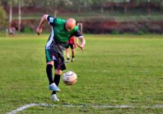 Foto de la galería: Glorias de Misiones y de Chacarita jugaron un amistoso inolvidable en el Club de Educación